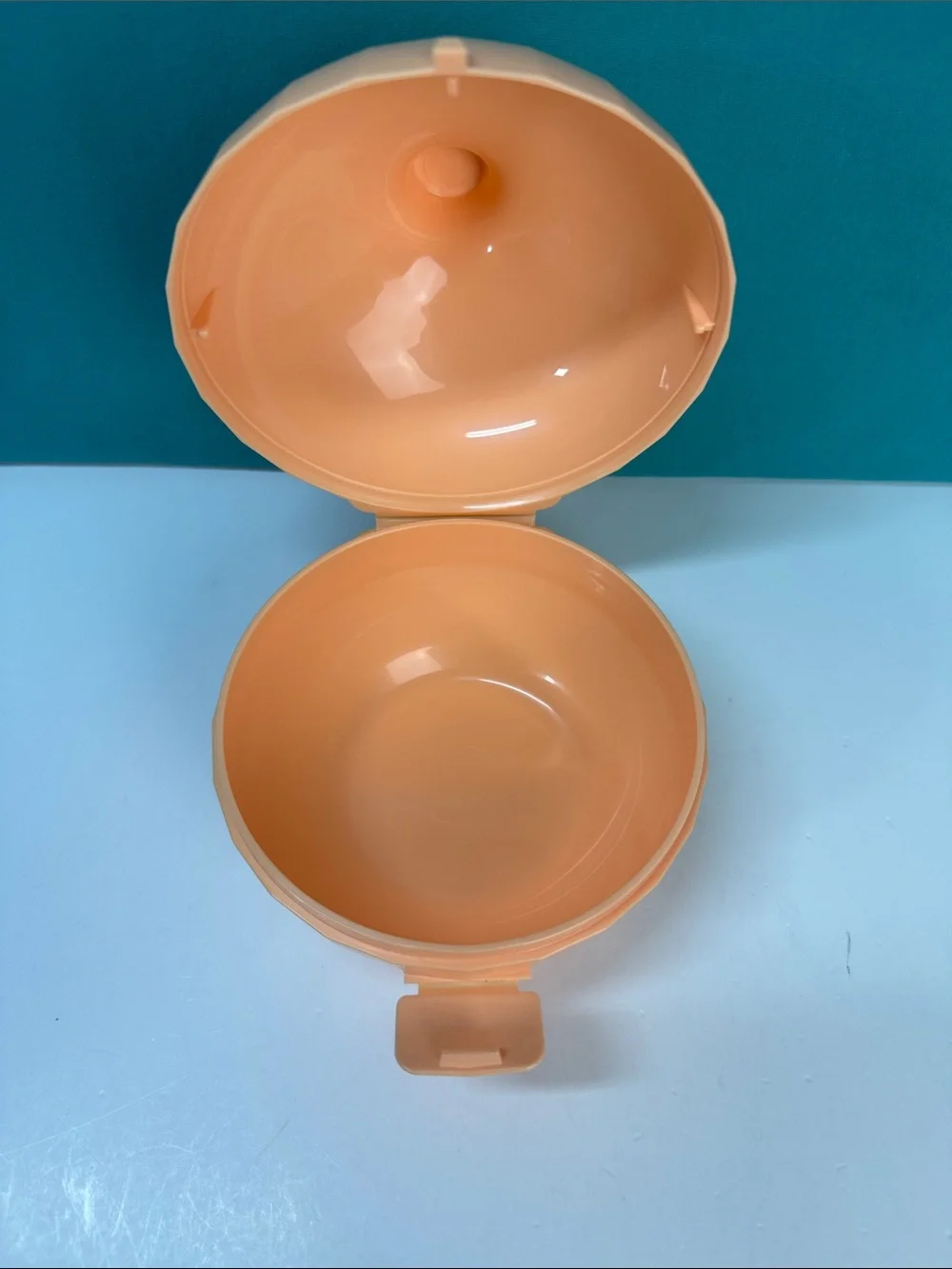 Tupperware Forget Me Not Refrigerator Container Peach New